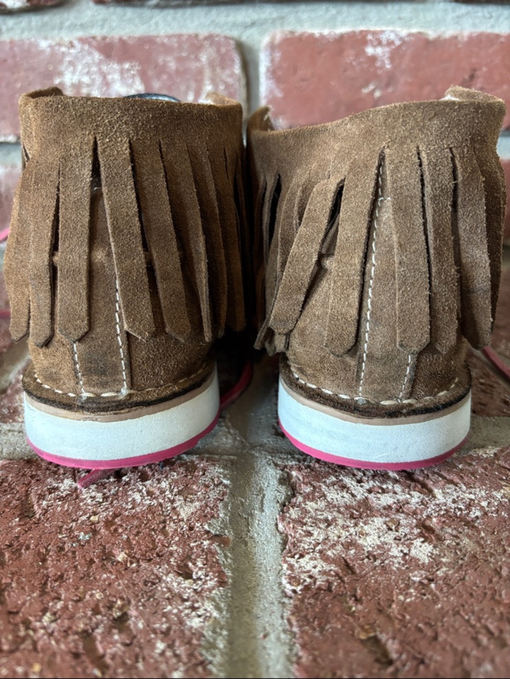 Ariat Cruiser > Suede Moccasin Ankle Boots w/ Multicolor Serape Women’s Sz 6.5 - Picture 5 of 5